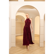 Runway Items | เดรสอัดพลีตคอถัก