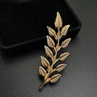 Pin accessories for men's vests, office decoration accessories