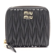 【二手】Miu Miu MATELASSE'1 絎縫黑色皮革雙折錢包 女士款