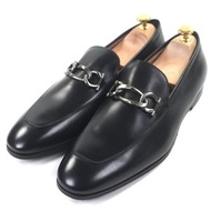 Salvatore Salvatore Ferragamo Double Gancini U 型皮鞋，黑色，銀色五金，尺寸 9.5EEE，義大利製造，狀況極佳。