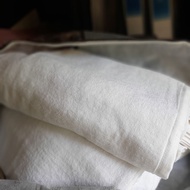 5 star hotel white towel per unit