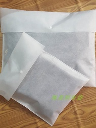Non-Woven Dustproof Clothing Storage Bag with Hidden Button Breathable Fabric Rice White And White f