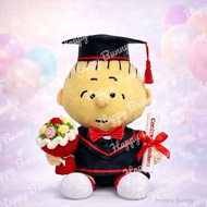 現貨🐰🐰 正版CHARLIE BROWN 畢業公仔 查理30cm畢業公仔 可繡名字 藍色學士服畢業禮物 Sanrio 周邊 Hello Kitty，超人，火影忍者，手織畢業公仔，加菲貓 ，baby y