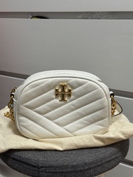 Tory Burch 白色菱格紋鏈條相機包