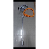 ปั่นน้ำมันมือหมุน THB สำหรับถังขนาด 200 ลิตร โดยหมุนหนึ่งรอบสามารถสูบน้ำมันได้ 1 ลิตร