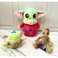 MERAH Plushie Baby Yoda Doll Red Costume, Yoda Merem Kecil, & Groot Shoulder Plush Star Wars Disney