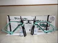 特價！！全新 BIANCHI XR4 CV D頂級碟煞破風車架 BRAND NEW CARBON DISC FRAMESET