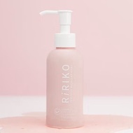 ผลิตภัณฑ์ทำความสะอาดจุดซ้อนเร้น RIRIKO FEMININE WASH บรรจุ 150 ml กลิ่นหวานน้ำผึ้งคาโมมายล์ ผิวบอบบา