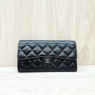 CHANEL黑色銀釦羊皮COCO下蓋長夾AP0241