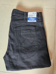 Wrangler Black Jeans 32-33 inches