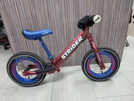 Strider 紅色平衡車