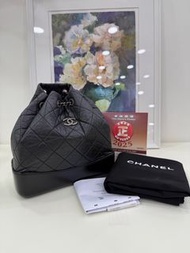 Chanel Black Gabrielle backpack, two-tone slings (silver and gold) Micro-chip of year 2023, size 22*
