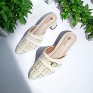 Hills trendy women's sandals with buckles