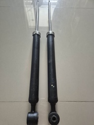 โช๊ค crv g5 ปี2016-2021 มือสอง used