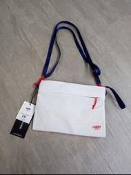 Cabin zero 2.5L travel bag