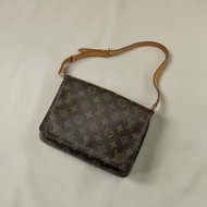 莉亞精品♡ LV M51257 老花王菲包 肩背包 二手美包