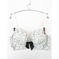 Aigeyipin Genuine Women's Bra - Lace Top & Bottom, Varying Thickness, Size 70B75C