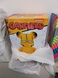 Bearbrick Garfield Flocky version 400% and 100%