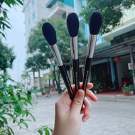 Sephora 79 Cheek Brush (Genuine)