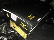 《2013對講》Mizuno 美津濃 #7.5 (106) 黑底金色字空鞋盒/表面些微磨損