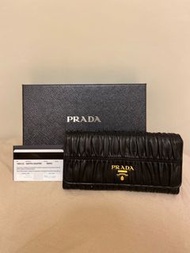PRADA 羊皮高菲抓皺長夾 黑色