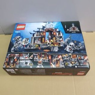 全新 Lego Ninjago 70617 Temple of the Ultimate Weapon 樂高旋風忍者系列 究極的最終武器神殿，全新，未開，盒不完美，不合收藏 (如圖) 。要求四角完美/