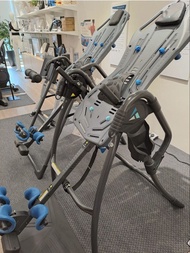 美國 Teeter® FitSpine LX9 牽引倒立機｜脊椎伸展倒吊器材