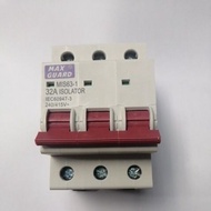 MAXGUARD 32A 3POLE ISOLATOR SWITCH