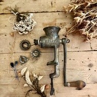 30532-罕見質樸古董鑄鐵食材絞碎器 Antique cast iron grinder