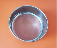 廚房系列-不銹鋼麵粉篩，直徑約16cm，高約5.5cm