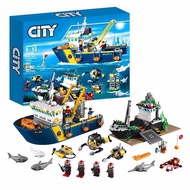 Compatible Building Blocks CITY CITY 60368 Passenger Transport Airport Airport High-Speed Train Mode