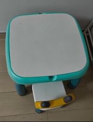 兒童學習桌椅套裝