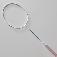 Vợt cầu lông Kumpoo 520S trắng trong nhẹ đánh ngon