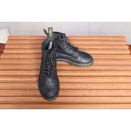 Cool high boots dokmart" Dr. Martens 1460 Pascal" genuine leather upper. Special hard outsole dm. si