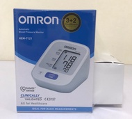 ศูนย์ไทยแท้ ฉลากอย.ไทยเท่านั้น OMRON HEM-7121 + adaptor เครื่องวัดความดัน ออมรอน7121 (Cuff22-32cm) ป