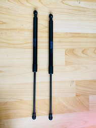 โช้คค้ำฝาท้าย LEXUS CT200h ปี 2011 - 2018