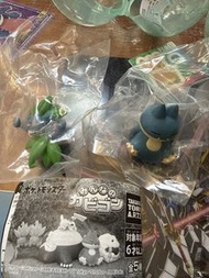 Pokemon 扭蛋 小卡比獸+行路草