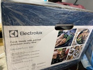 【Electrolux 伊萊克斯】23L極致美味500系列燒烤微波爐EMG23D22NB