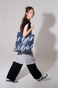 (มี7สี)Vibes.brandd 〰️ Urban Vibes Tote bag - กระเป๋าผ้าแคนวาส พิมพ์ลาย มีซับใน