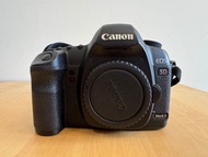 Canon EOS 5D Mark II DSLR Camera
