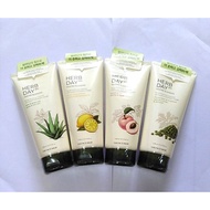TFS HERB DAY 365 Master Blending Facial Foaming Cleanser(170ml)EXP:2023