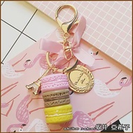 『坂井.亞希子』法式甜品馬卡龍造型鐵塔金幣吊飾錀匙圈 -粉色