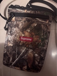 Supreme 迷彩斜孭袋