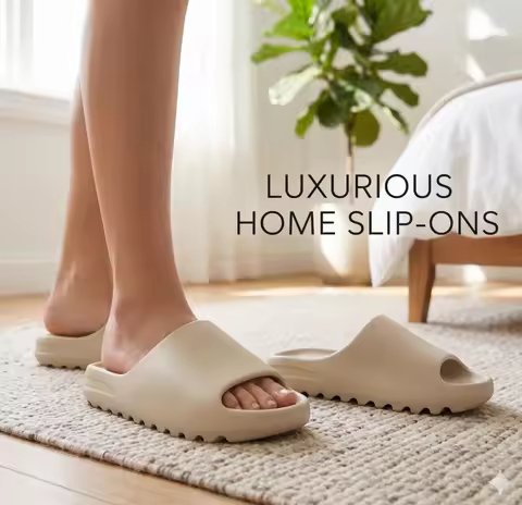 Cloud Slides for Men Plus Size Thick Sole Indoor Outdoor Slippers Cozy Beach Sandals Puffy House Sho