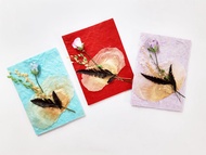 โปสการ์ดตกแต่ง การ์ดอวยพรกลีบดอกไม้ diy แฮนด์เมด ของขวัญ ปัญฉิม รับน้อง (ขนาด S) Handmade Mulberry Paper Card with Flower Petal (Size S)