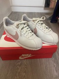 Nike 乾燥玫瑰粉 阿甘鞋 23.5