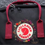 貓咪花花主題--kanken黑色紅帶色包--手工刺繡設計訂製