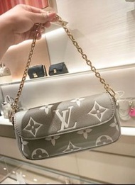 LV LOUIS VUITTON WOC Wallet On Chain Ivy Bicolour Monogram Empreinte Leather Bag 大象灰 可拆卸肩帶 牛皮 單肩包 斜挎