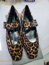 100％ new 豹紋平底鞋