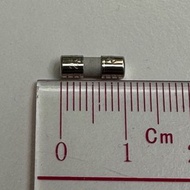 保險絲旅行 後備fuse 8A 萬能轉換插頭$10 1粒，2粒包 郵已售出過百粒
